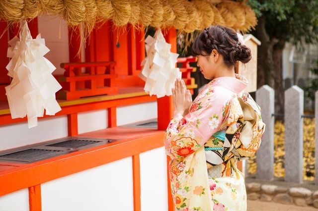 Hatsumode, Tradisi Masyarakat Jepang Berkunjung ke Kuil di Tahun Baru