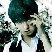 Pemeran Drama Panggung “Tokyo Ghoul” Tampil Dalam Kostum