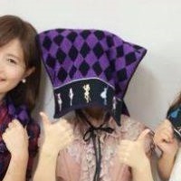 Mengapa Yuuki Aoi Selalu Menutupi Wajahnya Saat Foto Bersama Seiyuu Lain?