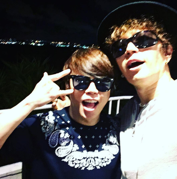 GACKT dan T.M.Revolution Bertemu di Bar dan Mengganti Manekin dengan Gambar Wajah Mereka