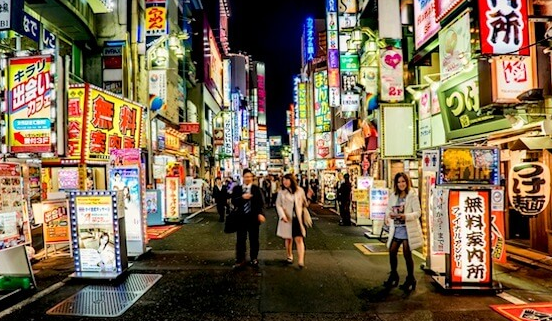 Saat Berkunjung ke Jepang, Jangan Lupa Datang ke 5 Daerah Surga Belanja Di Tokyo!