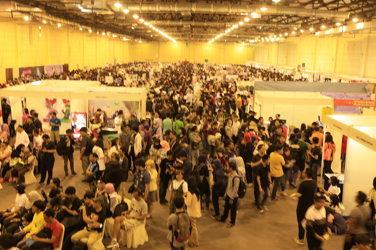 [Liputan] Semangat Pengunjung dan Kreator Ramaikan Hari Pertama Comic Frontier 13